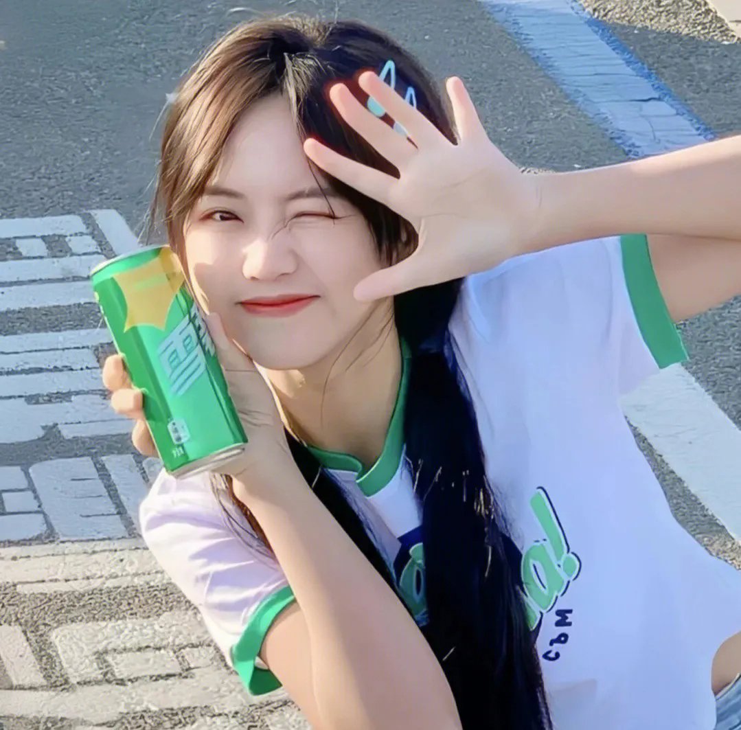 蜡笔小新：呼风唤雨！黄金的间谍大作战粤语